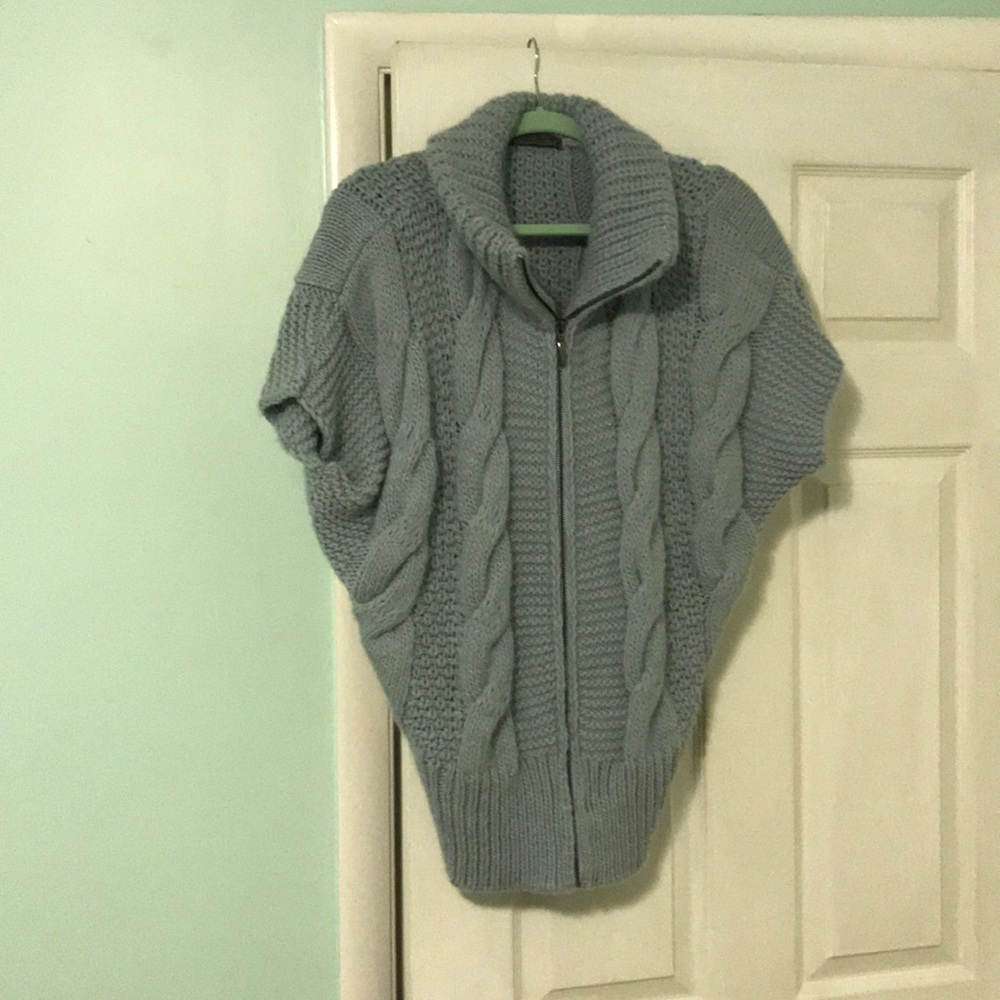 Grayish Blue Zipped Sweater
